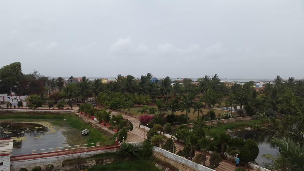 Hotel Krishna Park Resort 迪乌 外观 照片