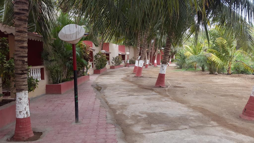Hotel Krishna Park Resort 迪乌 外观 照片
