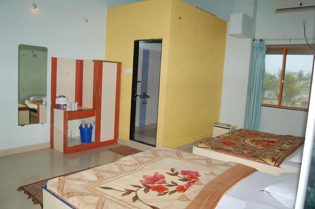 Hotel Krishna Park Resort 迪乌 外观 照片